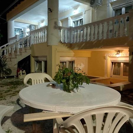 Plaza Apartments Nea Vrasna Ngoại thất bức ảnh